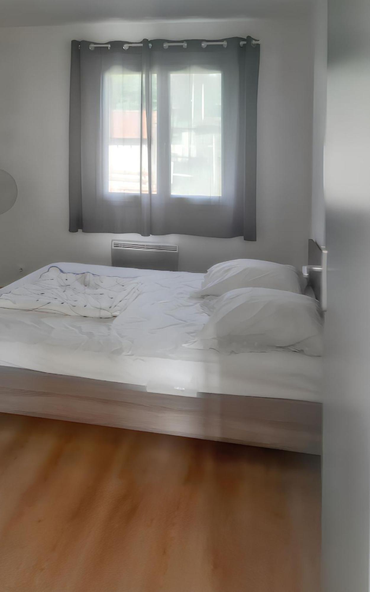 Maison Chaleureuse A Sully Avec Vue Sur La Montagne 外观 照片