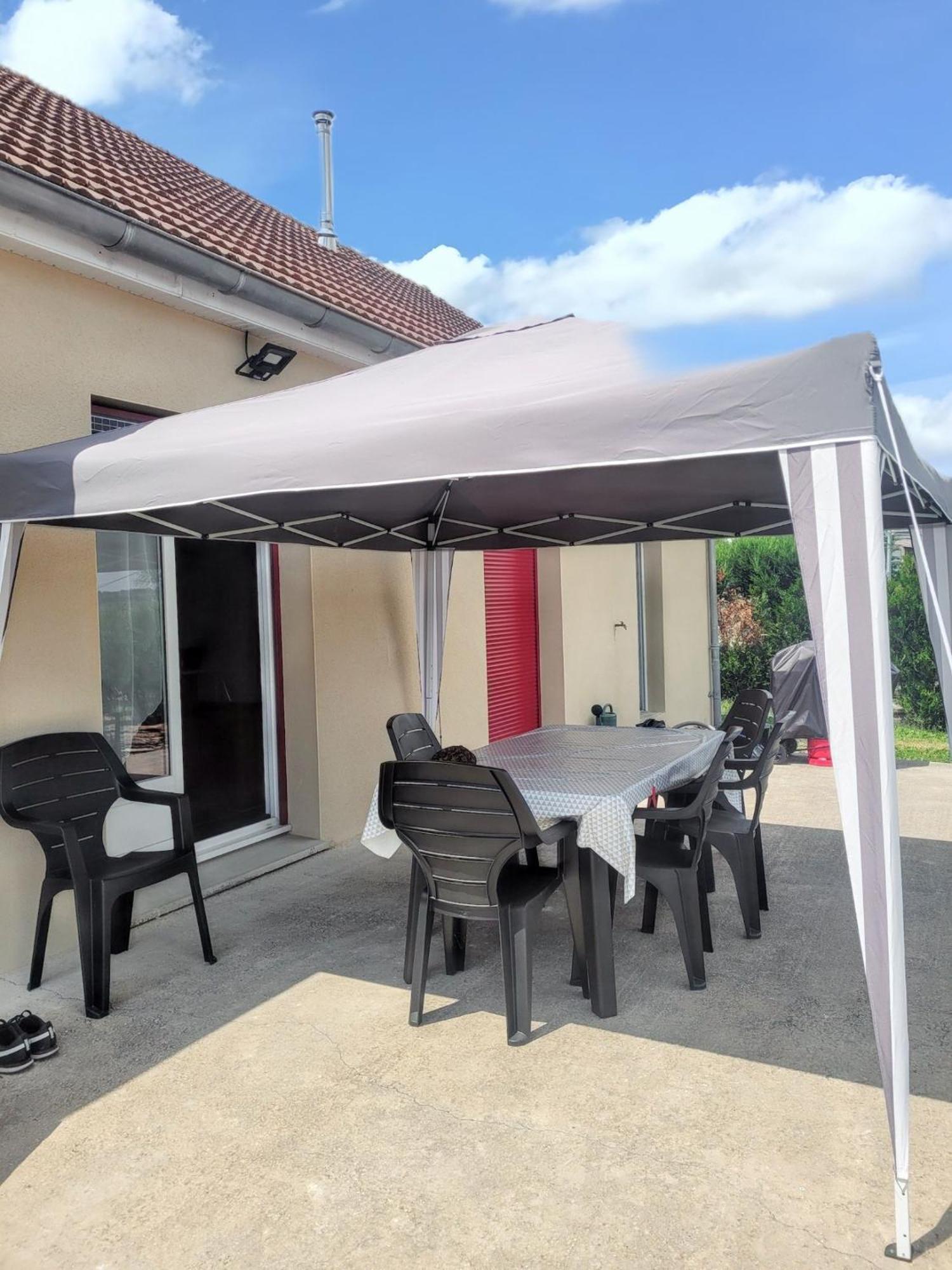 Maison Chaleureuse A Sully Avec Vue Sur La Montagne 外观 照片